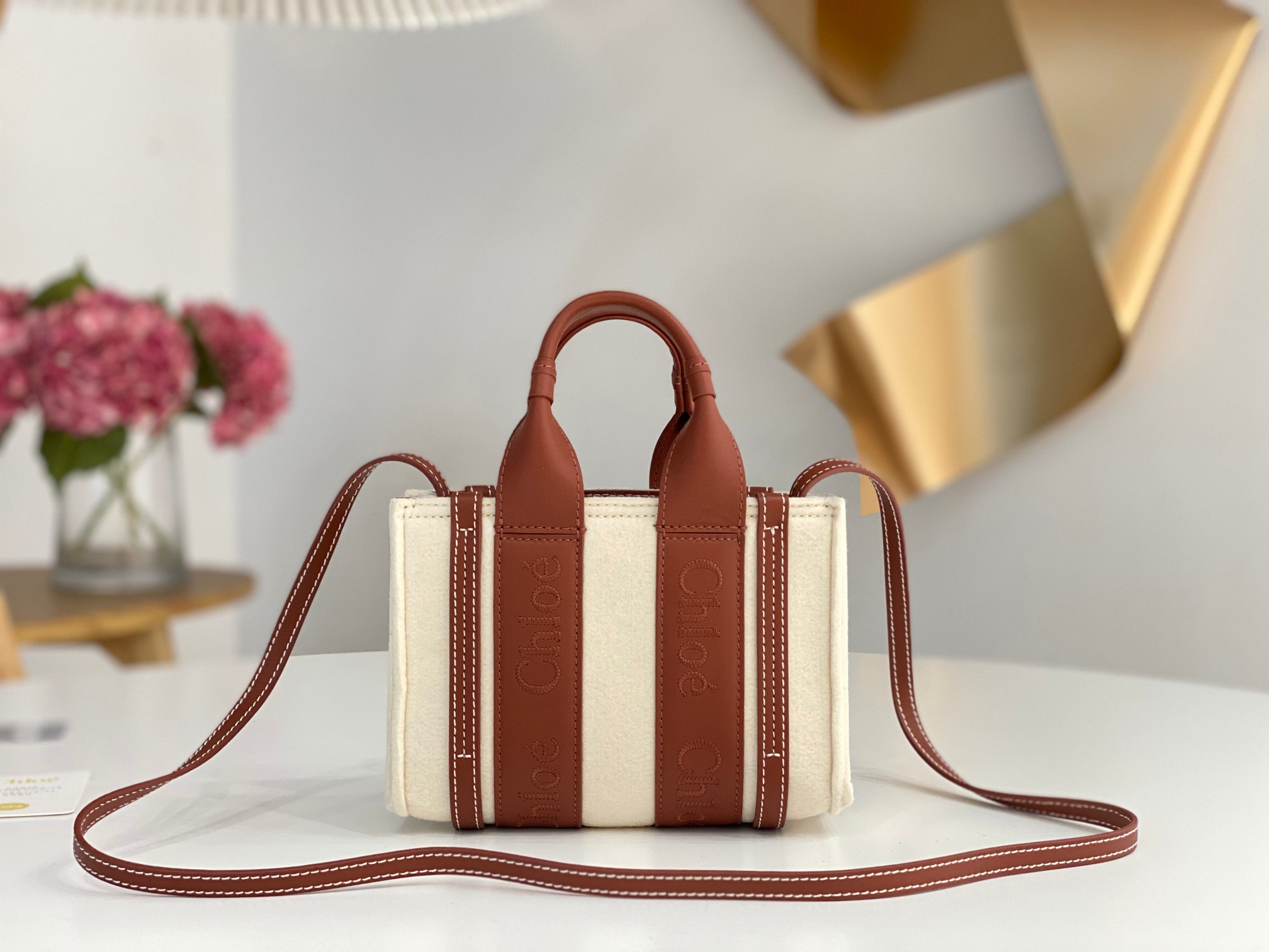 Chloe Mini Woody Tote Bag In Linen